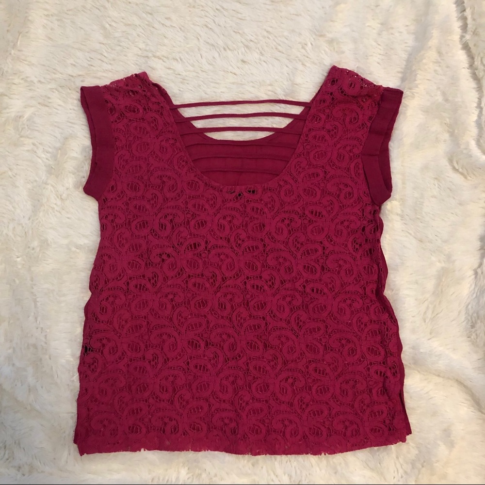 🔴3/$10 Women’s linen blend lace back shirt